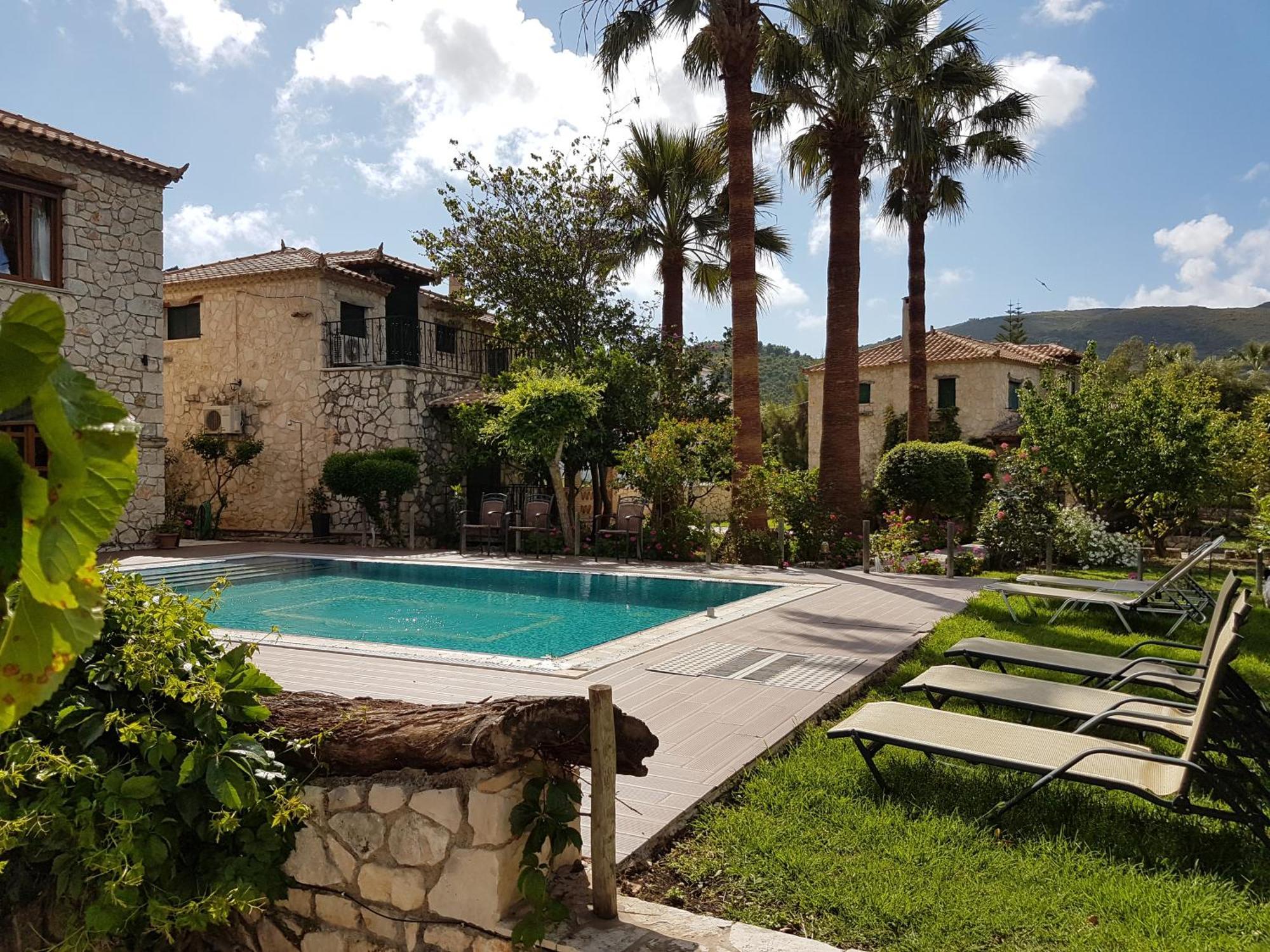 Castello Bellos Villas & Apartments Keri Exterior photo