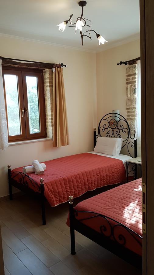Castello Bellos Villas & Apartments Keri Exterior photo